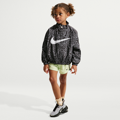 Chamarra de tejido Woven infantil Nike Club