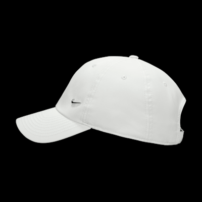 Nike Dri-FIT Club Unstructured Metal Swoosh Cap