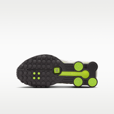 나이키 샥스 R4 주니어 신발