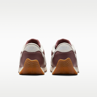 Sapatilhas Nike Pacific em pele para mulher