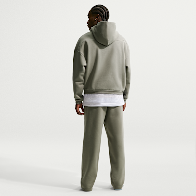 Nike Standard Issue Men's Therma-FIT Brushed Basketball Pullover Hoodie