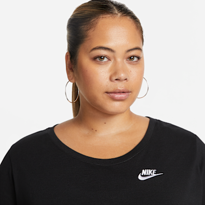 Nike Sportswear Club Essentials Kadın Tişörtü (Büyük Beden) görsel 3