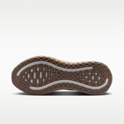 Nike Vomero Plus view 2