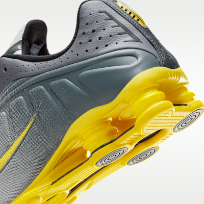 ナイキ ショックス R4 SE メンズシューズ