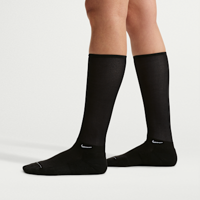 Nike Everyday Elevated Over-The-Calf Çorap (1 Çift)