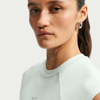 Nike Sportswear Chill Knit Sıkı Kesimli Kısa Kollu Fitilli Kadın Üstü görsel 3