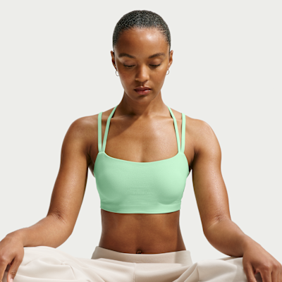 Nike Zenvy Askılı Hafif Destekli Pedli Kadın Spor Sütyeni görsel 3