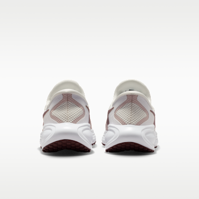 Nike Revolution 8 EasyOn Kadın Yol Koşu Ayakkabısı görsel 6