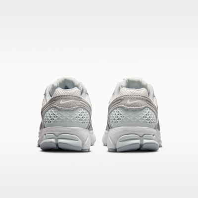 ナイキ ズーム ボメロ 5 ウィメンズシューズ リフレクティブ (再帰反射) アクセント付き