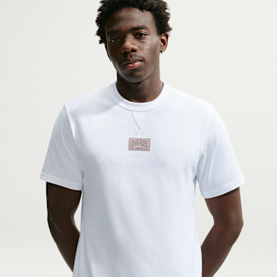 Nike Sportswear Premium Essentials Tişört