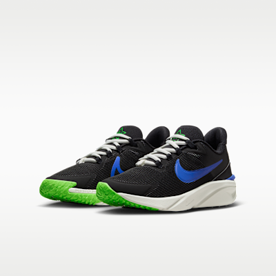 รองเท้าวิ่งโร้ดรันนิ่งเด็กโต Nike Star Runner 4
