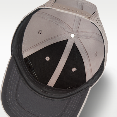 Nike Dri-FIT ADV Club Swoosh 硬帽