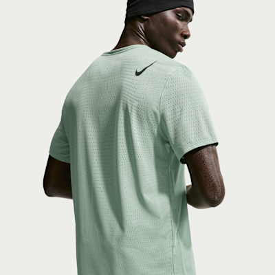 Nike AeroSwift Dri-FIT ADV Kısa Kollu Erkek Koşu Üstü görsel 2