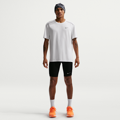Nike Miler Dri-FIT Kısa Kollu Erkek Koşu Üstü görsel 4