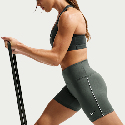 Nike One 12,5 cm Kadın Şortu görsel 4