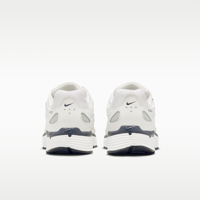 รองเท้า Nike P-6000