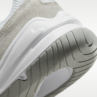 ナイキ テック ヘラ ウィメンズシューズ