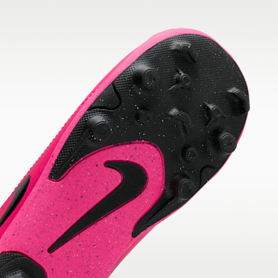 Korki piłkarskie typu low top na różne typy nawierzchni Nike Jr. Tiempo Maestro Club