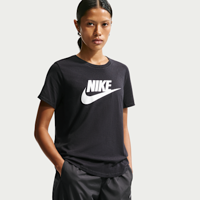 Nike Sportswear Essentials Logolu Kadın Tişörtü görsel 3