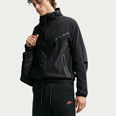 Nike Tech Fleece Erkek Şortu görsel 4