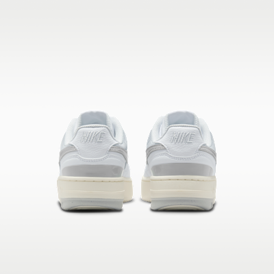 ナイキ ガンマ フォース ウィメンズシューズ