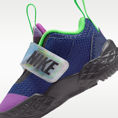 Tenis para bebé e infantil Nike Team Hustle D 12