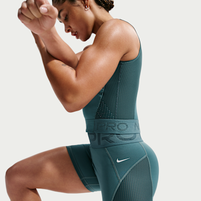 Nike Pro Sculpt Dri-FIT Yüksek Belli 13 cm Kadın Bisiklet Şortu görsel 4