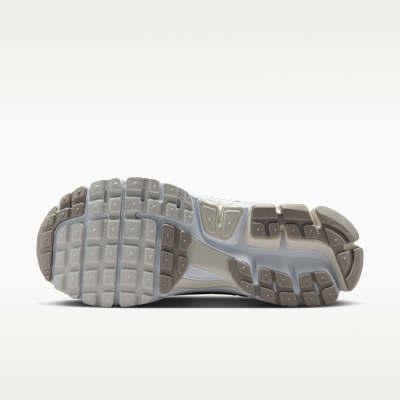 Nike Zoom Vomero 5 女鞋 (具反光裝飾)