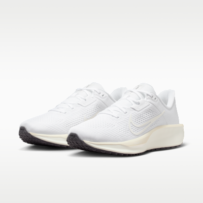 Chaussure de running sur route Nike Quest 6 pour femme