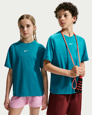 Детские шорты Nike Multi Big Kids' Dri-FIT Short-Sleeve Top
