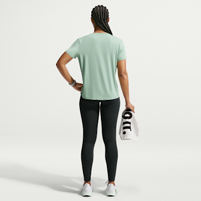 Nike One Classic Dri-FIT Kısa Kollu Kadın Üstü görsel 5