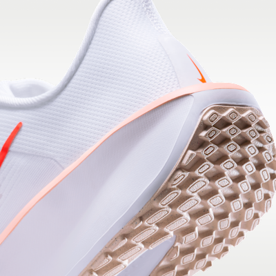 Nike Quest 6 Straßenlaufschuh (Damen)