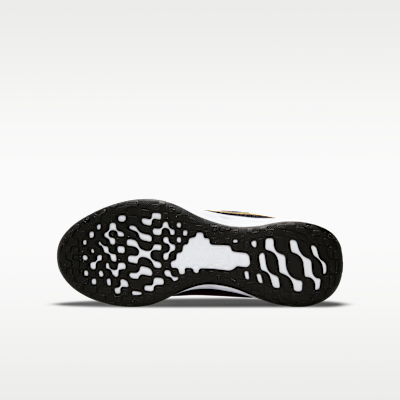 Nike Revolution 6 Big Kids' Road Running Shoes