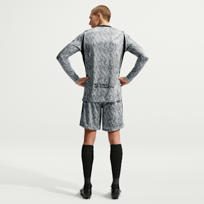 Nike FC Barcelona 2026/27 Stadyum Deplasman Kaleci Kobe Dri-FIT Erkek Futbol Taraftar Şortu görsel 5