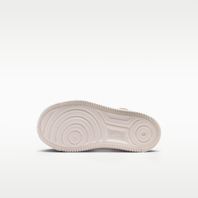 Nike Force 1 Low LV8 EasyOn Schuh (jüngere Kinder)