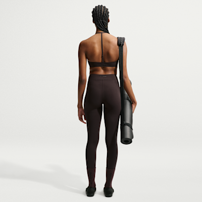 NikeSKIMS Studio Stretch Kadın Üçgen Spor Sütyeni görsel 5