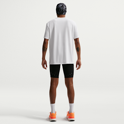 Nike Miler Dri-FIT Kısa Kollu Erkek Koşu Üstü görsel 5