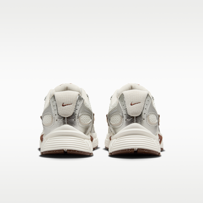 Nike V5 RNR Women's Shoes with Reflective Design Accents