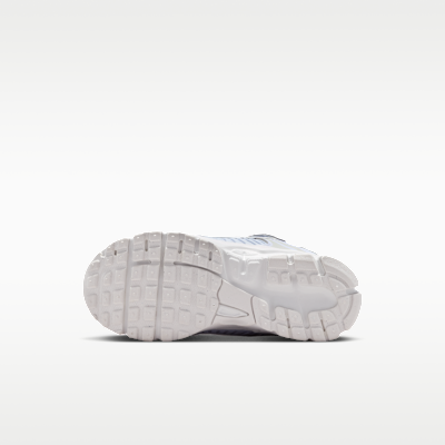 Nike Vomero 5 Younger Kids' Shoes with Reflective Design Accents