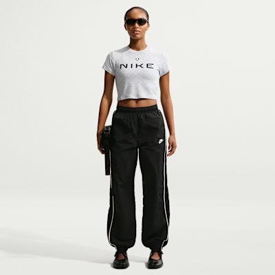 Nike Sportswear Chill Knit Dar Kesimli Crop Kadın Tişörtü görsel 4