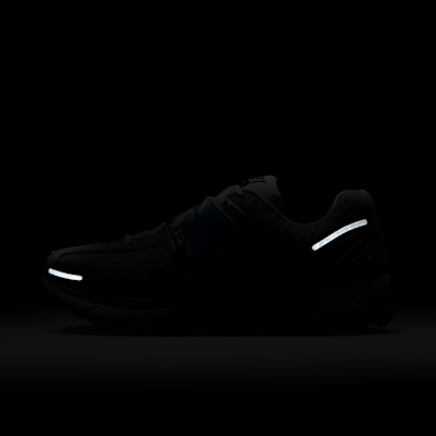 รองเท้าผู้ชาย Nike Zoom Vomero 5