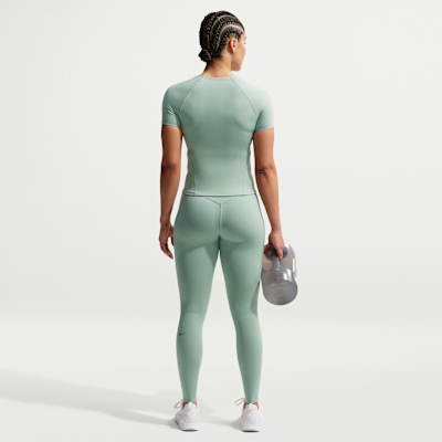 Nike Universa Dri-FIT Kısa Kollu Kadın Üstü görsel 5