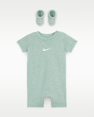 Детские ботинки Nike Baby Essentials Baby Romper and Booties Set