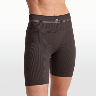 NikeSKIMS Ribbed Seamless Women's 12.5cm (approx.) Shorts
