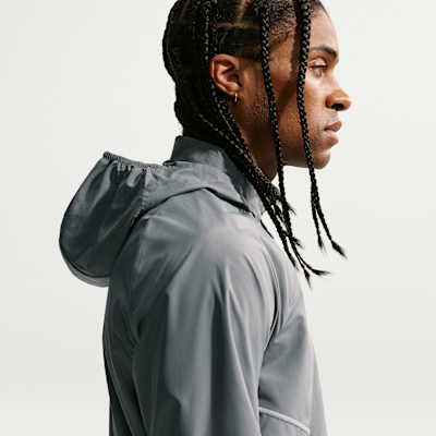 Nike Miler Repel UV Korumalı Erkek Koşu Ceketi görsel 6