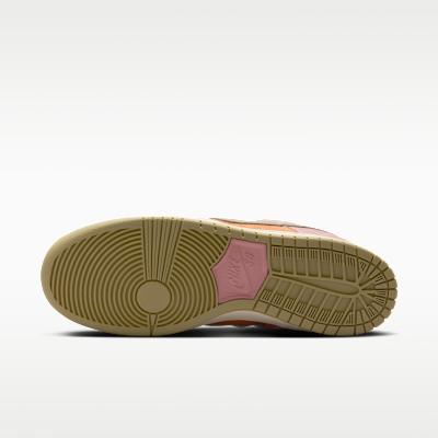 รองเท้าสเก็ตบอร์ด Nike SB Dunk Low Pro