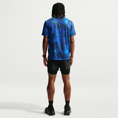 Nike Miler Dri-FIT Kısa Kollu Erkek Koşu Üstü görsel 5