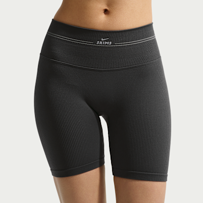 NikeSKIMS Ribbed Seamless 12,5 cm Kadın Şortu görsel 2