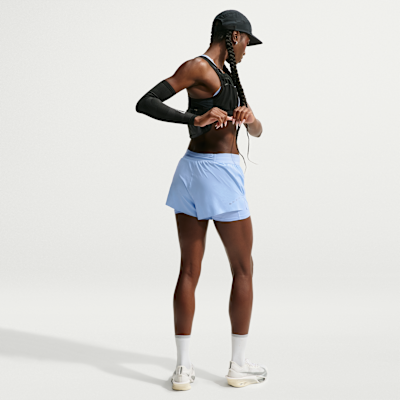 Nike Swift Dri-FIT Normal Belli 2'si 1 Arada Kadın Koşu Şortu görsel 5