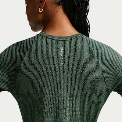 Nike Swift Aero-FIT Kısa Kollu Kadın Koşu Üstü görsel 2